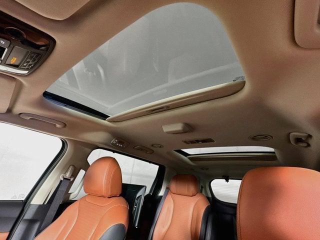2027 Kia Carnival Hybrid SX Prestige