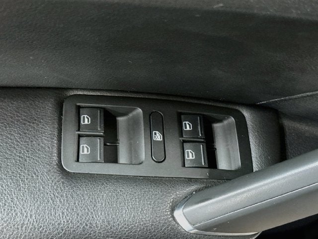 2018 Volkswagen Passat Base