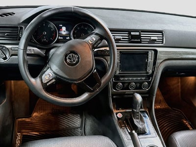 2018 Volkswagen Passat Base