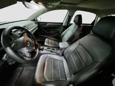 2018 Volkswagen Passat Base
