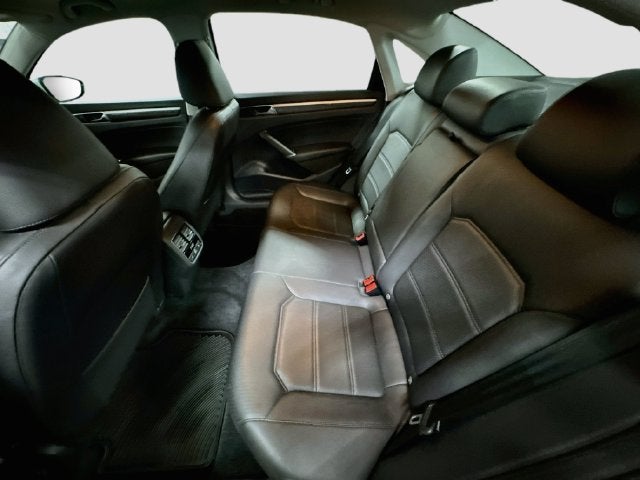 2018 Volkswagen Passat Base