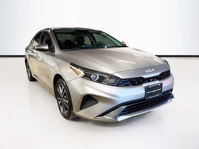 2023 Kia Forte LXS AT's photo