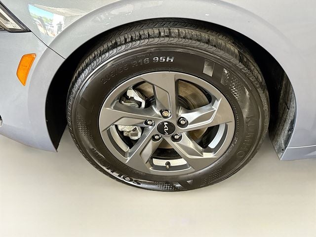 2024 Kia K5 LXS