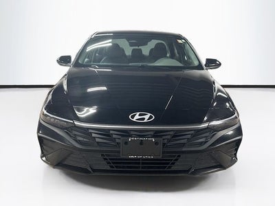 2025 Hyundai Elantra SE