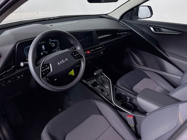 2025 Kia Niro LX