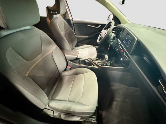 2025 Kia Niro LX