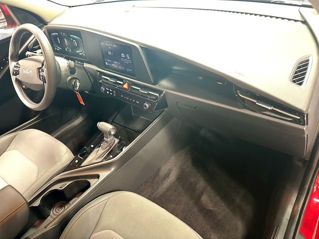 2025 Kia Niro LX