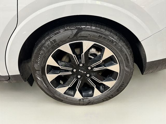 2023 Kia Carnival EX