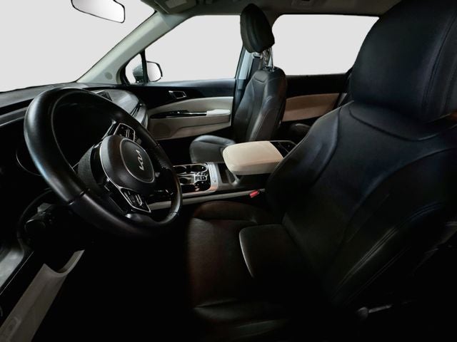 2023 Kia Carnival EX