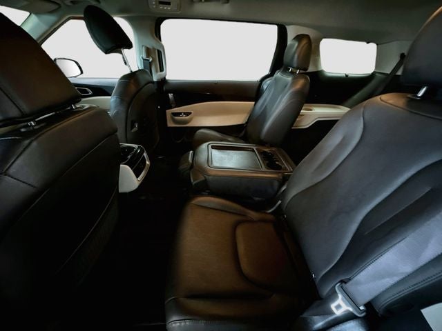 2023 Kia Carnival EX