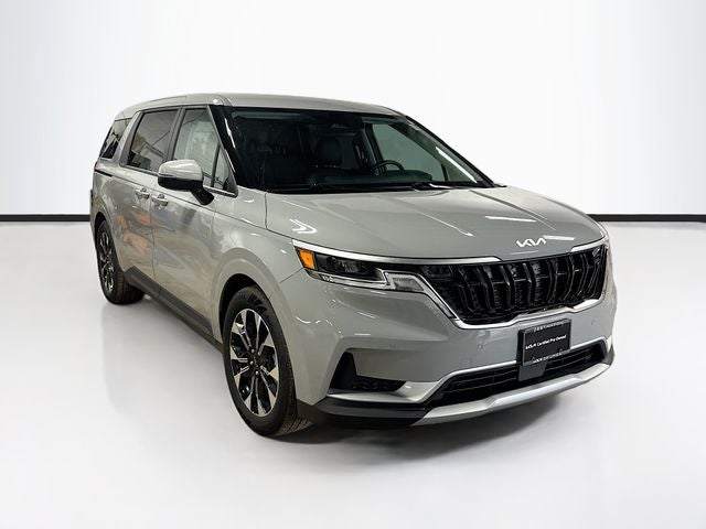 2024 Kia Sedona EX's photo