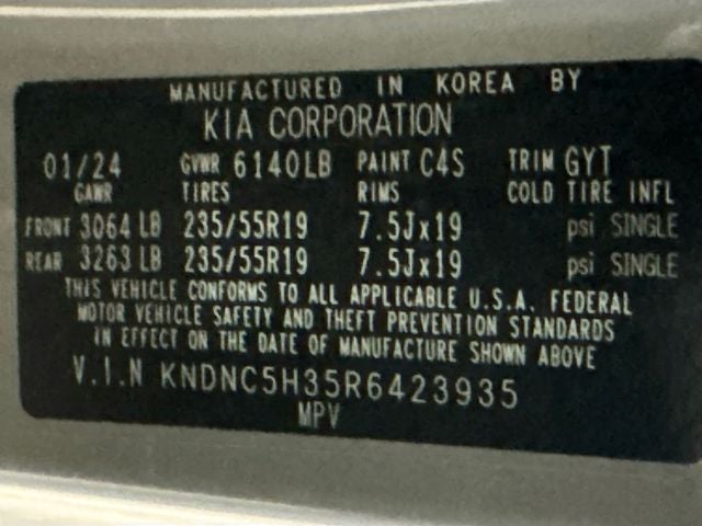 2024 Kia Carnival EX