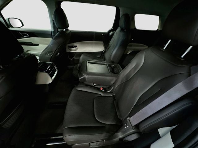 2024 Kia Carnival SX