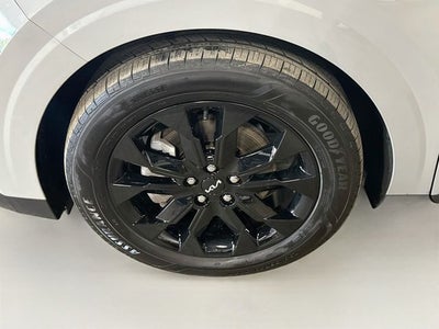 2024 Kia Carnival SX