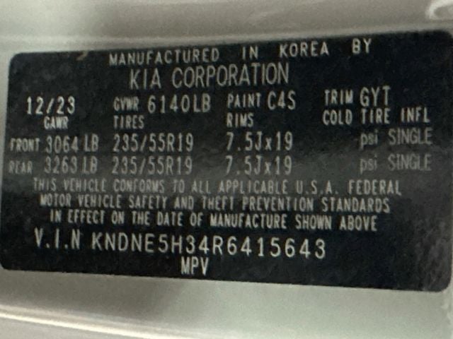 2024 Kia Carnival SX