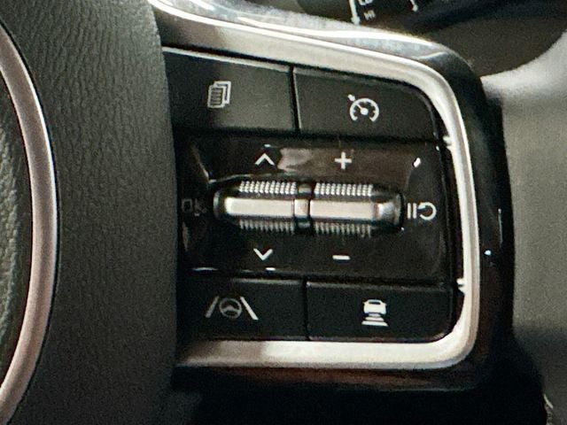 2024 Kia Carnival SX