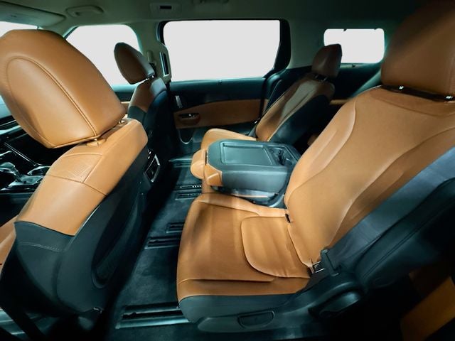 2024 Kia Carnival SX