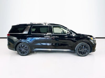 2024 Kia Carnival SX